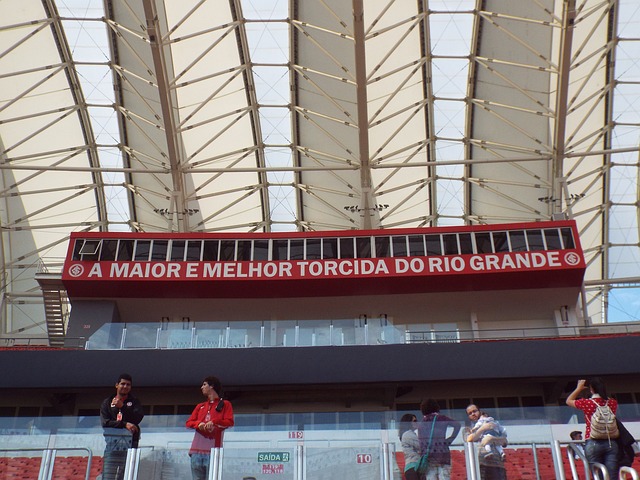 同样凭借其 同样凭借其